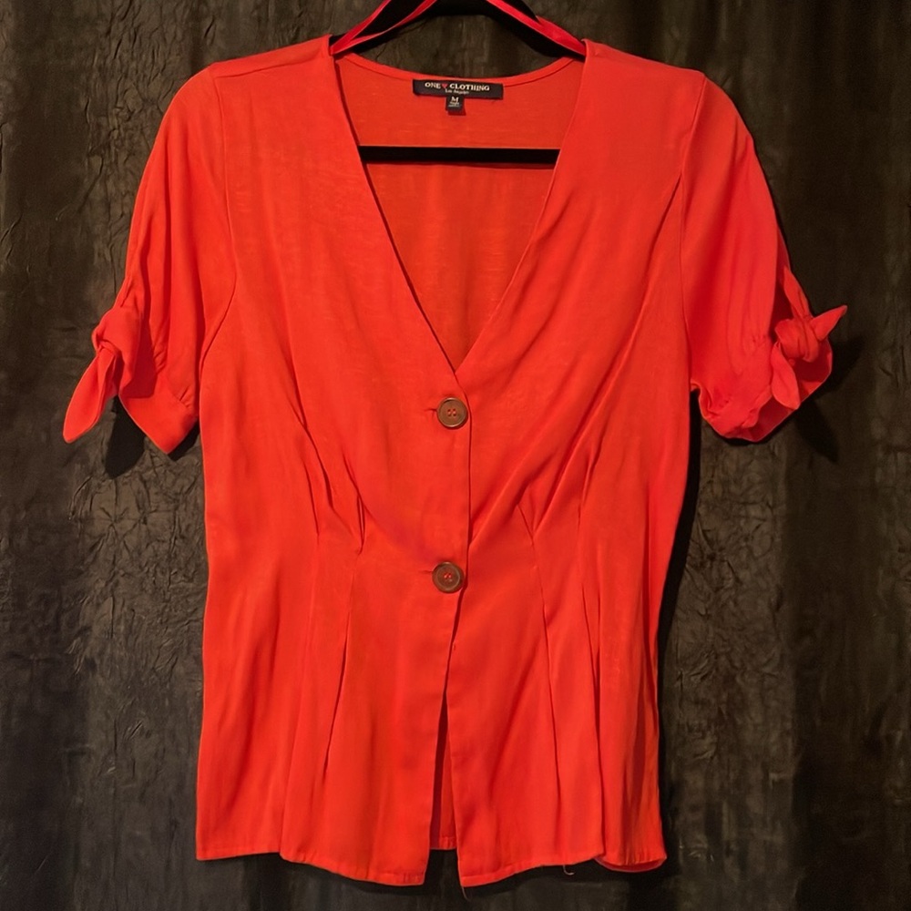 Women’s short sleeve top